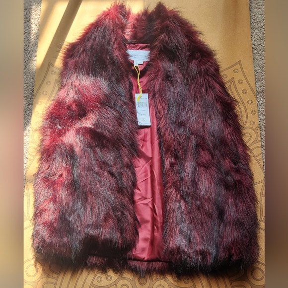 Faux Fur Vest BCBGeneration Maroon & Black XXSmall NWT - Picture 6 of 9